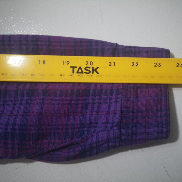 L.L. Bean Ladies Size Medium Fleece Lined Purple Plaid Shirt - Picture 11 of 12